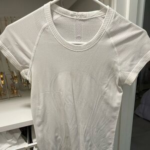 White lululemon swiftly tech size 4
